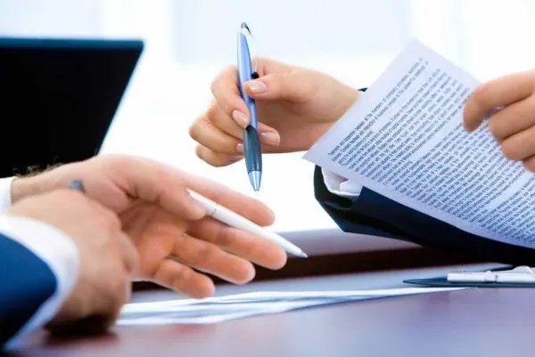Assinatura de contrato anual de manutenção Perttech